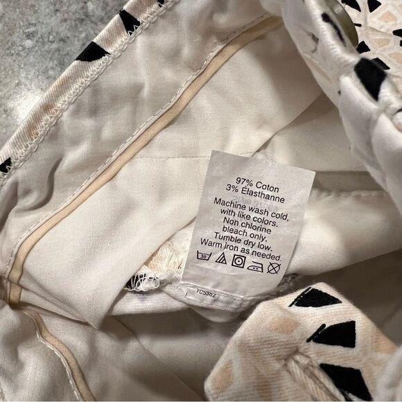J. CREW Shorts, Geometric Design Size 00 - Picture 5 of 5